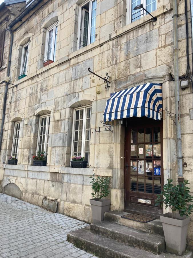 Ancien Hotel Plein De Charme Baume-les-Dames Εξωτερικό φωτογραφία