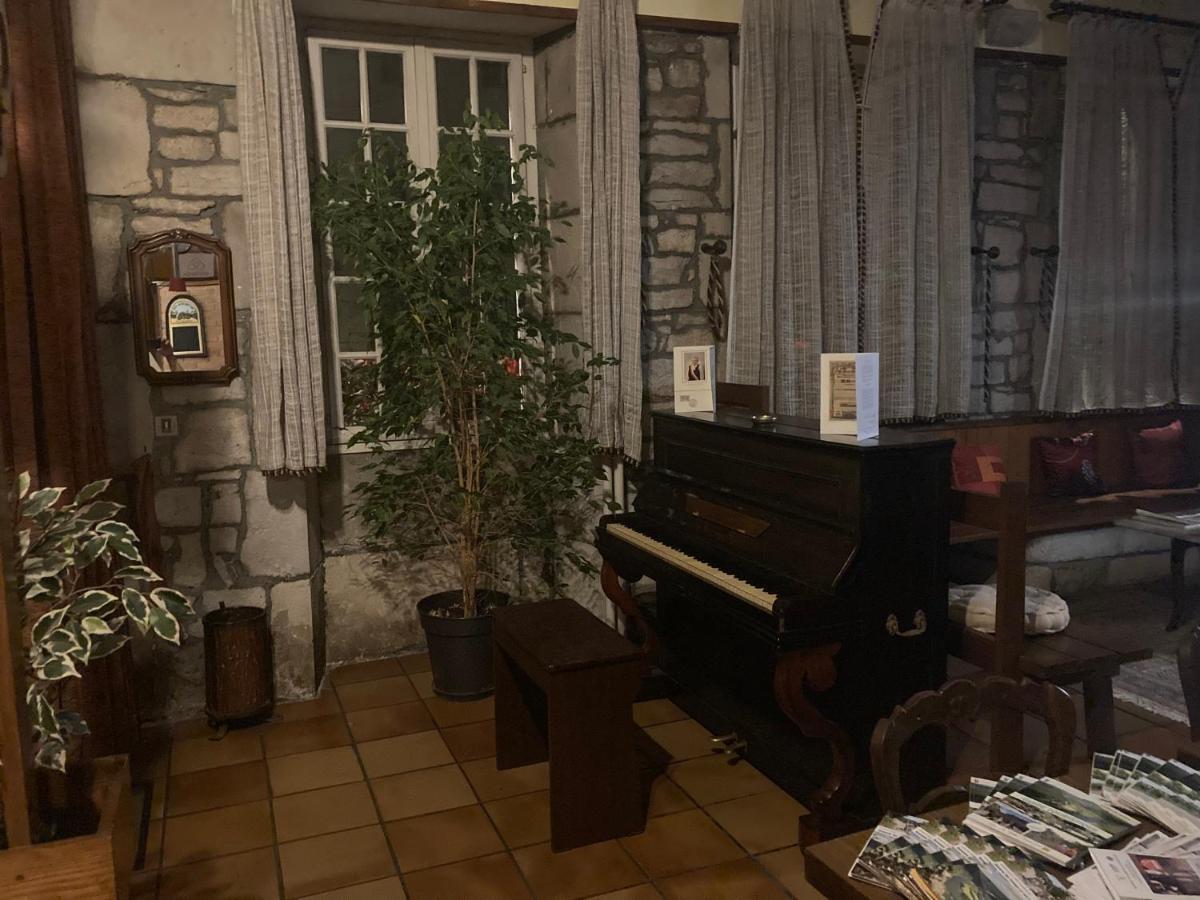 Ancien Hotel Plein De Charme Baume-les-Dames Εξωτερικό φωτογραφία